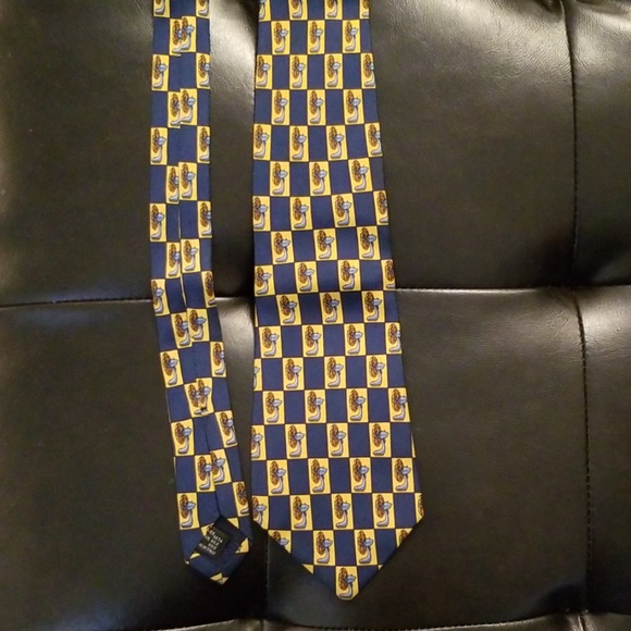 Gucci 100% Silk Tie Fan Pattern - RARE - Picture 2 of 5